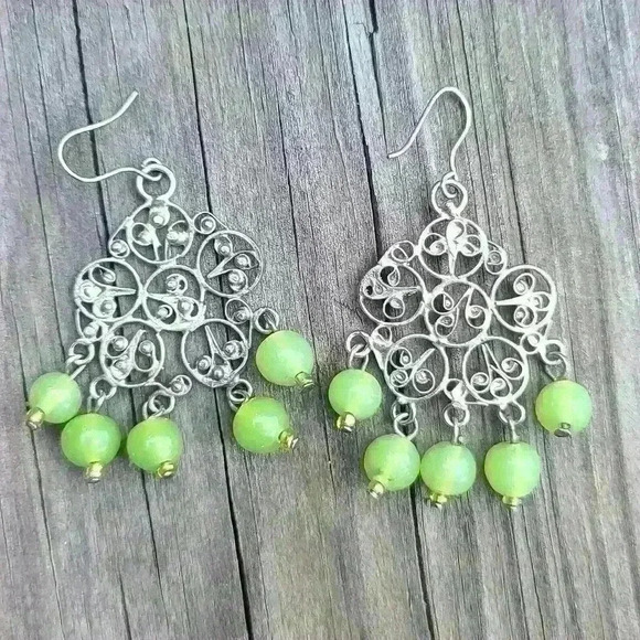 Vintage silver tone green gemstone beads earrings - Picture 16 of 16